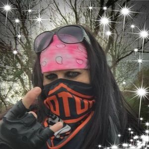 Meet your Posher, Debbie